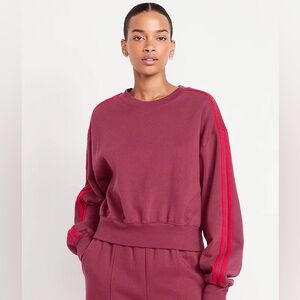 NWT old navy crewneck